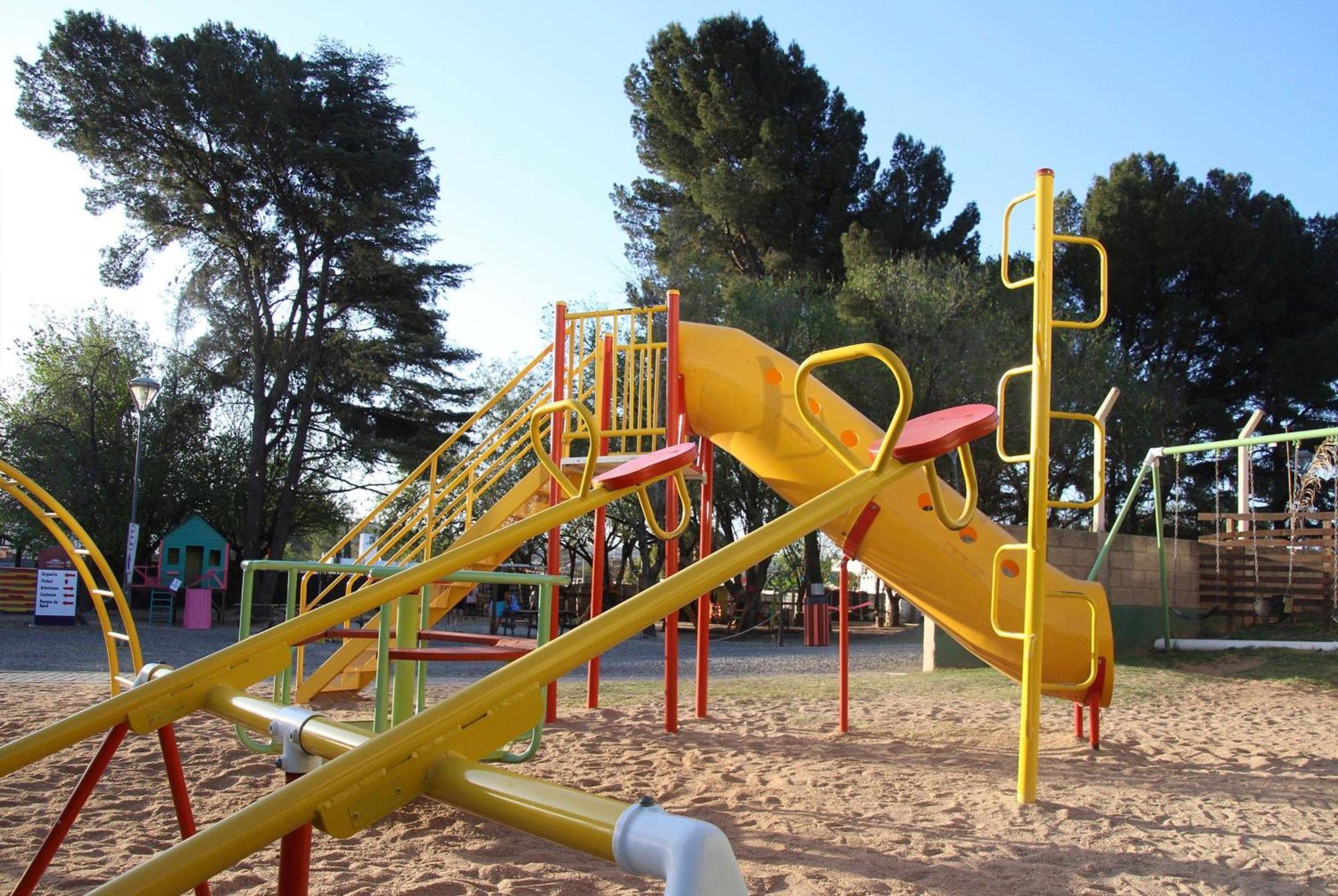 Howard Johnson Plaza Villa Carlos Paz Dış mekan fotoğraf
